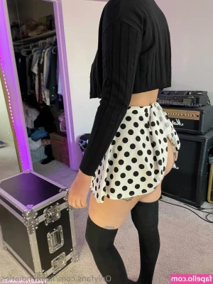tallbtchdiaries - I invited my friend  conejasaltarina over and we were trying on