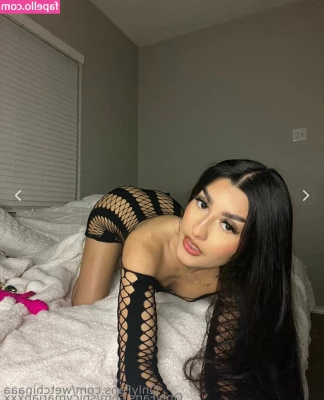 Wetchinaaa - I have a very big plus, I like to do a lot blowjob, my mouth just