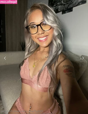 Wetchinaaa - Cum devour me