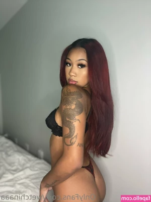 Wetchinaaa - Come on y all u want free pics