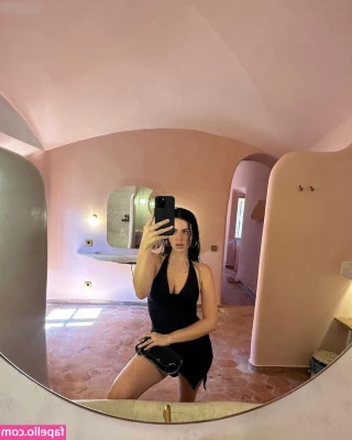 Ruby O. Fee [ ruby-o-fee ] - Want to Taste Me? I have the Sweetest Pussy 💕