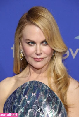 Nicole Kidman [ nicole-kidman ] - Just sitting here waiting for a dick to bounce on