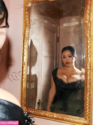 Lana Condor [ lana-condor ] - Eat it up