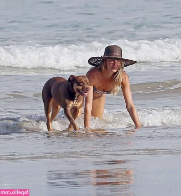 Gisele Bündchen [ gisele-bndchen ] - My birthday is in a couple of days part 1