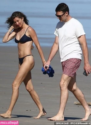 Gisele Bündchen [ gisele-bndchen ] - Round of applause