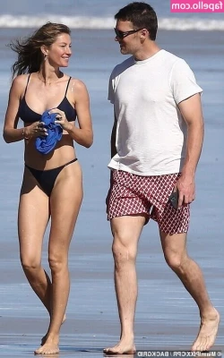 Gisele Bündchen [ gisele-bndchen ] - Oops  Don t think my neighbours will mind