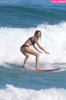 Gisele Bündchen [ gisele-bndchen ] - 𝗡𝗲𝗲𝗱 𝘆𝗼𝘂𝗿 𝗳𝗮𝗰𝗲 𝗶𝗻