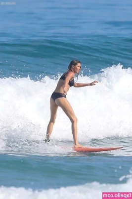 Gisele Bündchen [ gisele-bndchen ] - Last weekends house call was hot and nasty  wonder what I ll get into