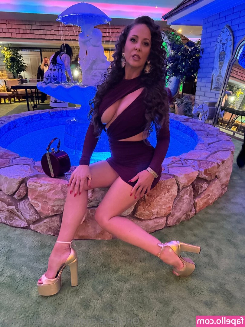 cheriedevilleoftv - Let's wine and dine and 69