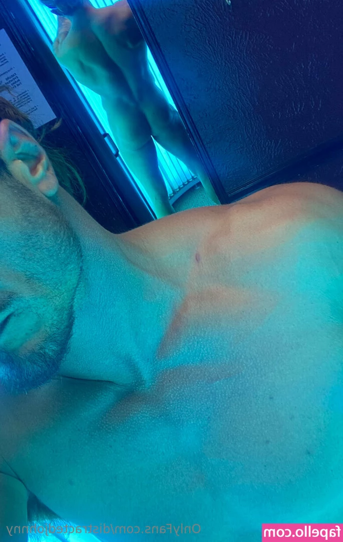 distractedjohnny - Hey guys  Dropping in to leave you with a few gifts to start off NNN 