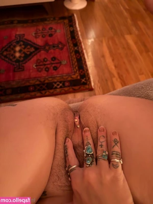 Indica Flower [ indica-flower-5 ] - Naughty bae @sherihill with a sweet pussy 👅💦 She loves wanking