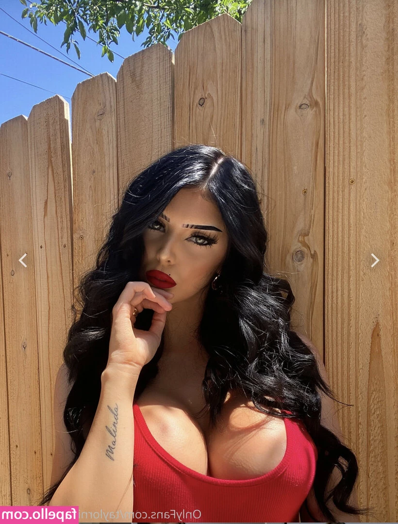 Taylor Nicole Chambers [ taylor-nicole-chambers-1 ] - I love trying new things  things I ve never tried before  and things