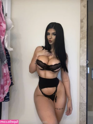 Taylor Nicole Chambers [ taylor-nicole-chambers-1 ] - Forever under my feet, under my mercy 🖤💲