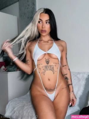 Sophiarz - Great cum shot pose  Don t ya think