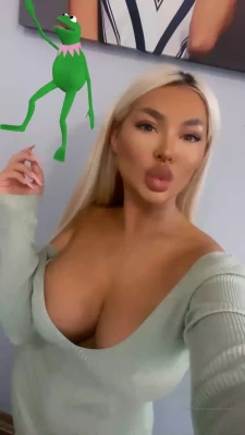 sarahstonnee - You will be surprised with her hot content  lola_lli  lola_lli 