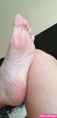 feet.marina [ feet-marina ] - Don t forget about my cheeky sale on my SPICY PAGE       zara rose xo