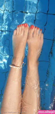 feet.marina [ feet-marina ] - My pussy is wet for you  Would you like to see it