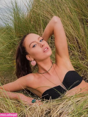 oliviarcox - WOAH HEY! Are those Falin's tits!? Is this what you mean when you say