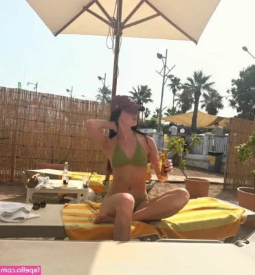 oliviarcox - Titty Tuesday drop
