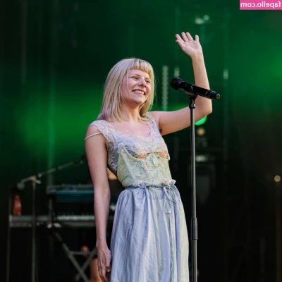 Aurora Aksnes [ aurora-aksnes ] - The new workweek begins, and I'm feeling like I need another set of