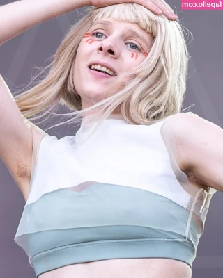 Aurora Aksnes [ aurora-aksnes ] - I'm the bitch you want!! 🐾