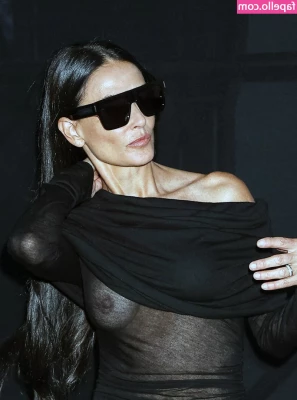 Demi Moore [ demi-moore ] - say how much you want it😱🍆