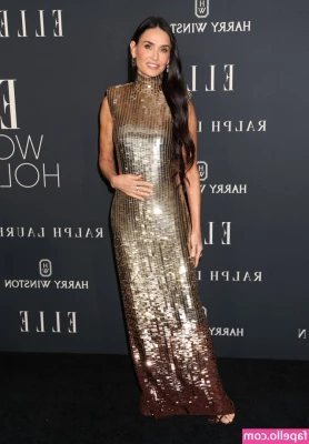 Demi Moore [ demi-moore ] - Happy Monday babes   What are you doing on this Monday off  I slept