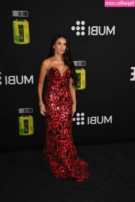 Demi Moore [ demi-moore ] - Disponible amores