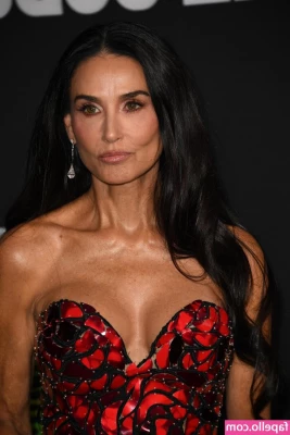 Demi Moore [ demi-moore ] - A mid-week recharge    it out