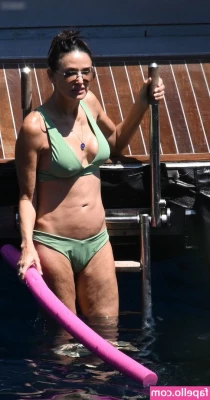 Demi Moore [ demi-moore ] - Cuando quieras sentirte bien  opta por el ejercicio  la meditación o