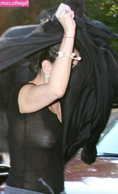 Demi Moore [ demi-moore ] - Good day papi