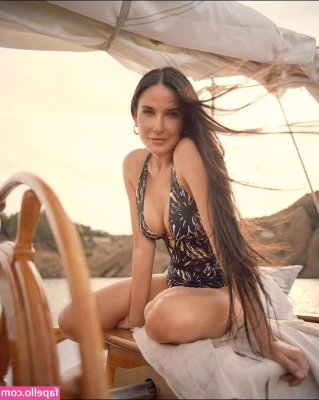 Demi Moore [ demi-moore ] - Ideal para estos días de calor