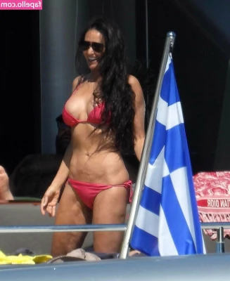Demi Moore [ demi-moore ] - are you ready to have the best day of your life? 💋🤫