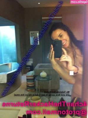 Demi Moore [ demi-moore ] - Thanks so much for the birthday wishes!!! 🍰😘