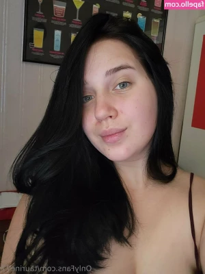 rinamur - tipsy kiki filming customs!! wanted to show yall what this ass can do