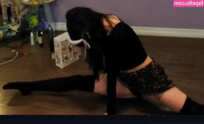 Lilchiipmunk - Halloweek is barely 2 weeks away. Enjoy this clip from a previous