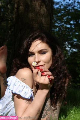 flowerava - Thank you for the Bday wishes , lovely people 😘 one of the