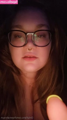 hannahrayh - Hairy or smooth?
