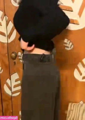 NoraExplorer - In the morning i cum in my boxers