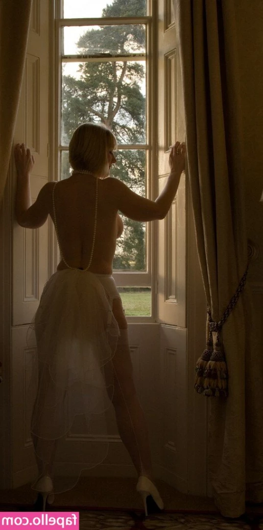 Mrs S Stockings [ mrs-s-stockings ] - La mañanera solo solin solito