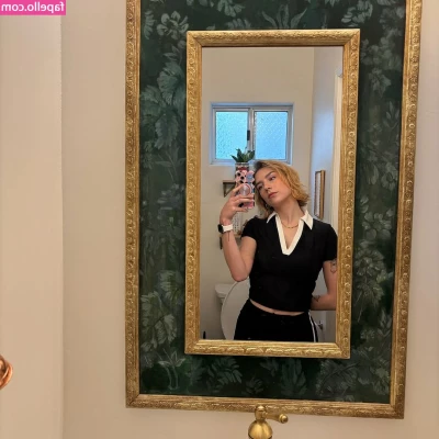 Courtney Miller [ courtney-miller ] - morning🤭
