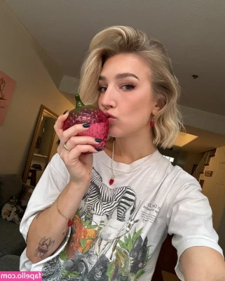 Courtney Miller [ courtney-miller ] - This video is alot of fun   Please tip daddy