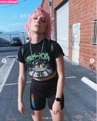Courtney Miller [ courtney-miller ] - Who doesn't like new shit baby 👀😉? DM me if you do 😈💦!