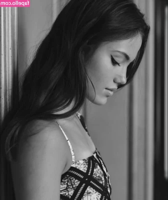 Emma Raducanu [ emma-raducanu ] - Put your face in it ...