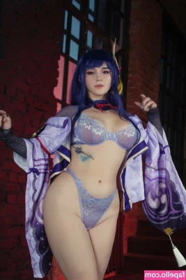 JyuSan - We had a tie for the next photoshoot. Help me break the tie! Who will