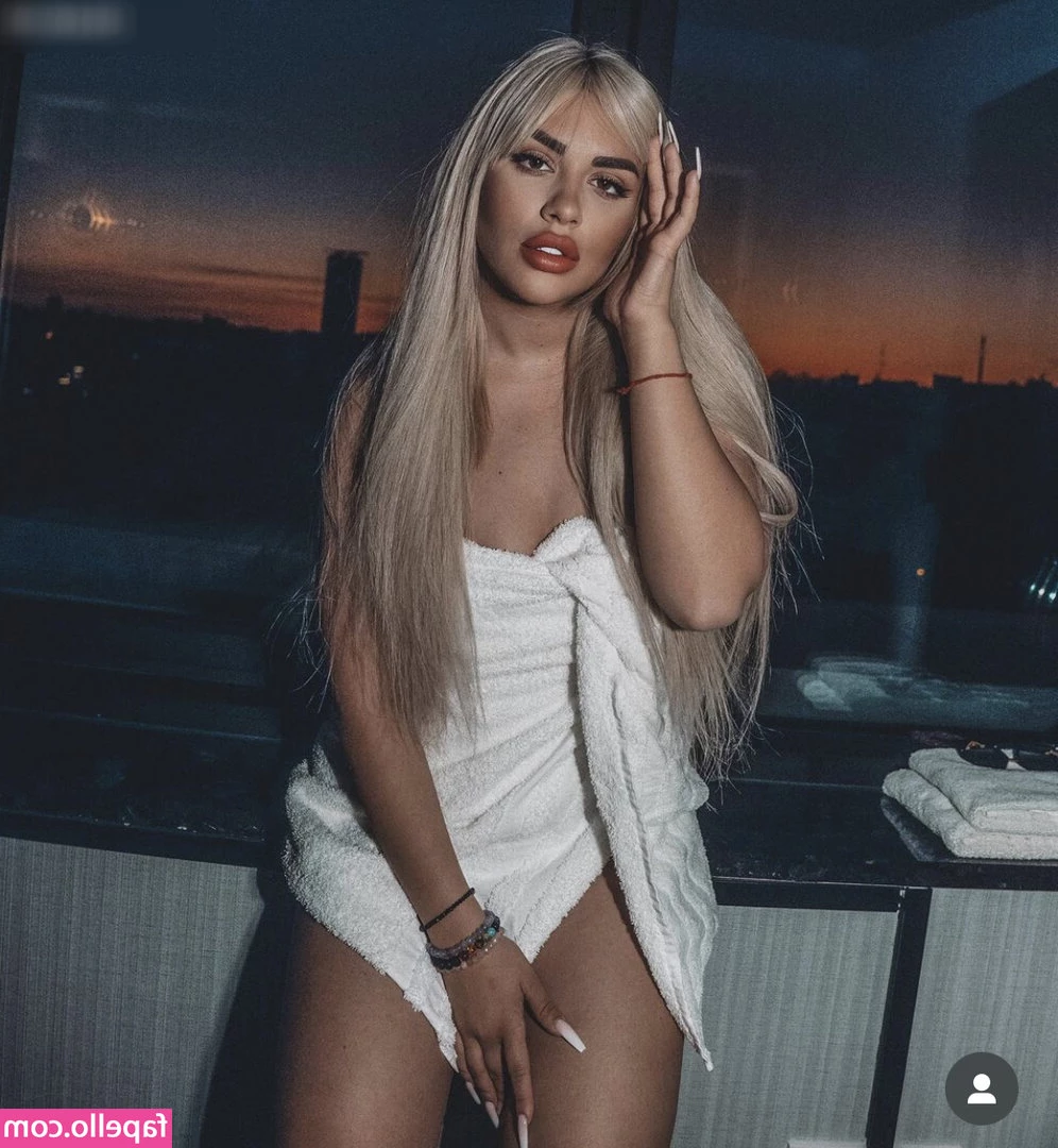 Deeanaofficial - Gross jumper