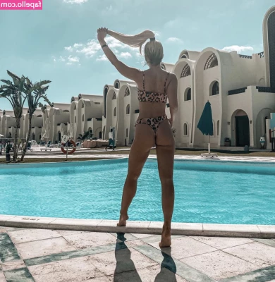 Deeanaofficial - Acércate y entra en mi  tan fuerte que tenga que pedirte quedarte