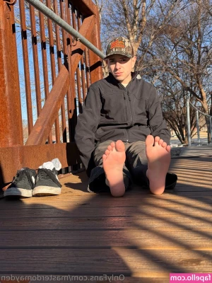 masterdomayden - Be a good pet and mommy might fuck you and let you cum in her mouth