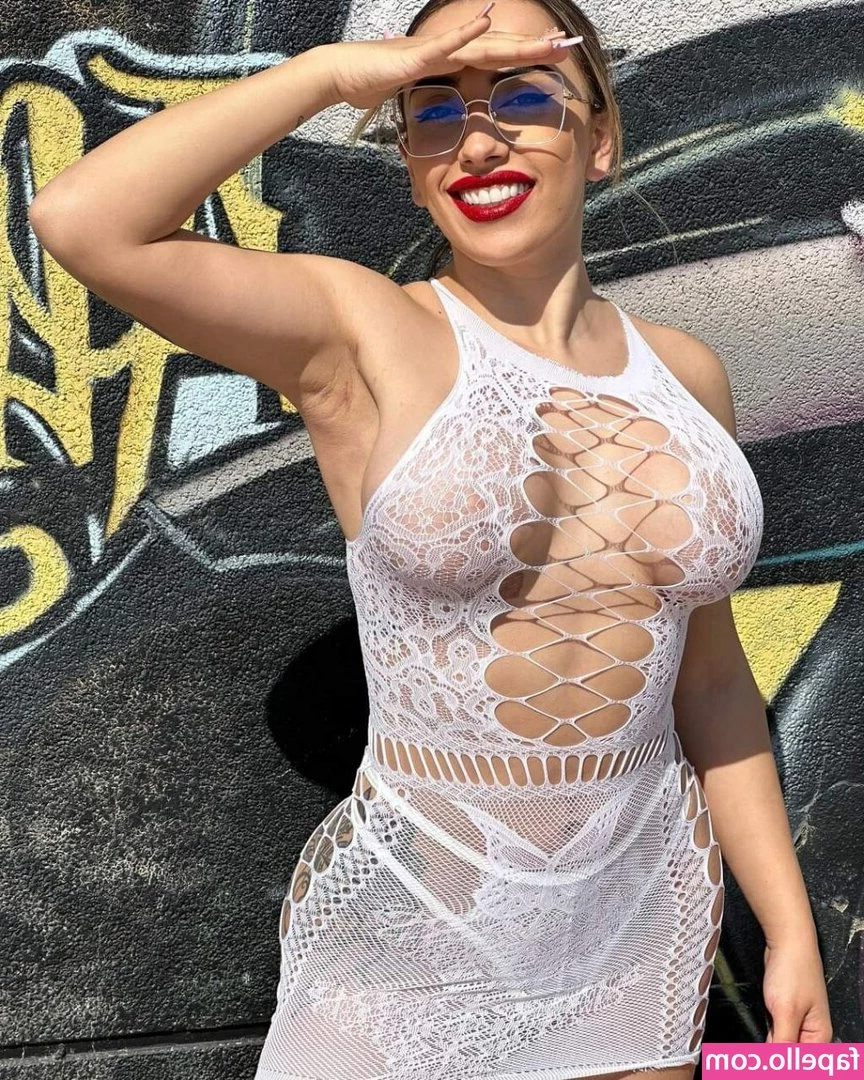 La Mami Lechera [ la-mami-lechera ] - I'm so horny, Daddy! Can I ride you hard dick? 🍆💦