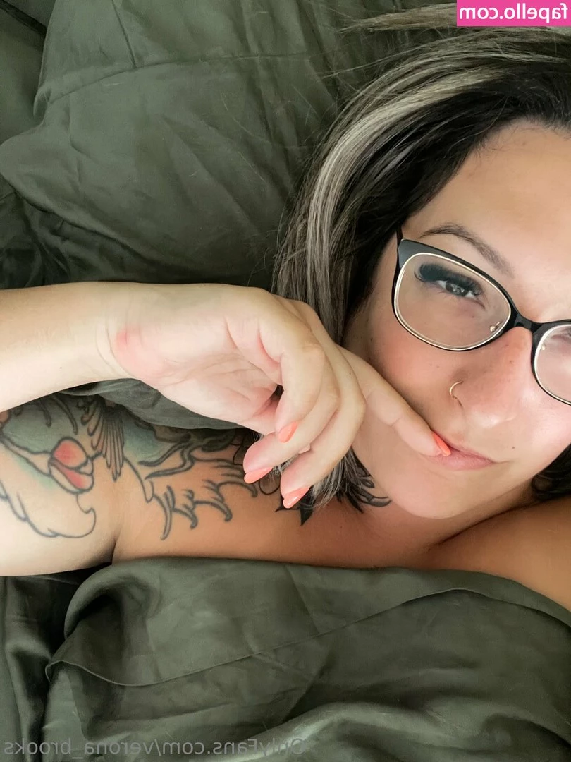 verona_brooks [ verona-brooks ] - need something to sit on